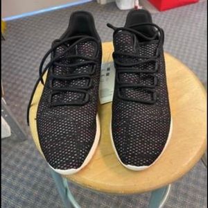 Women’s Adidas Tubular Shadow Size 8.5